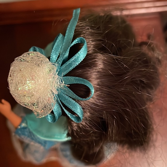 Emerald Elegance 1996 Barbie Limited Edition. - Picture 11 of 15